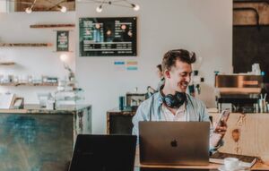 Warum tut sich der deutsche Mittelstand (noch) schwer mit der Digitalisierung im Marketing – und weiter gefragt: Welcher Ansatz kann Abhilfe schaffen? Warum tut sich der deutsche Mittelstand (noch) schwer mit der Digitalisierung im Marketing – und weiter gefragt: Welcher Ansatz kann Abhilfe schaffen?