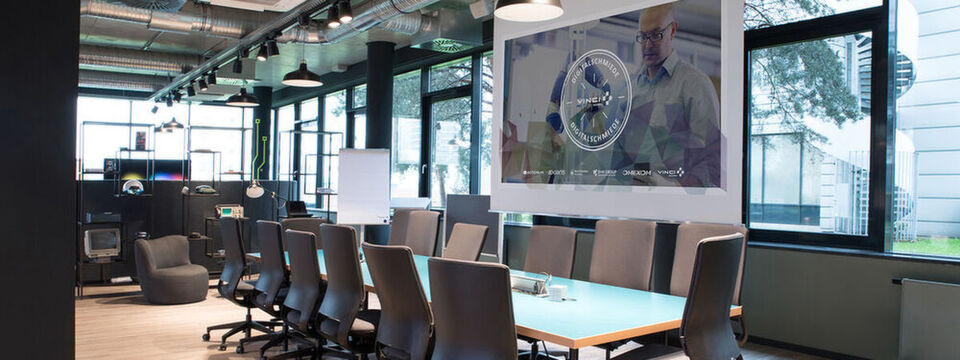 So sieht heute eine Schmiede aus - die „Digitalschmiede“ von Vinci Energies in Frankfurt am Main. So sieht heute eine Schmiede aus - die „Digitalschmiede“ von Vinci Energies in Frankfurt am Main.
