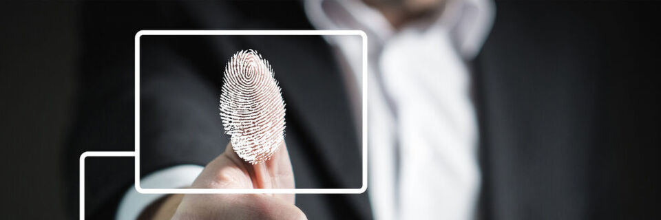 Sollen staatliche Datenbanken federführend werden bei der zentralen digitalen Identität ihrer Bürger? Welche Vor- und Nachteile hätte das? Sollen staatliche Datenbanken federführend werden bei der zentralen digitalen Identität ihrer Bürger? Welche Vor- und Nachteile hätte das?