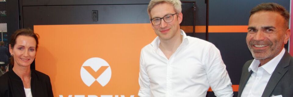 Katja Neumann mit ihren Kollegen Joachim Fischer und Ismayil Basusta. Katja Neumann mit ihren Kollegen Joachim Fischer und Ismayil Basusta.