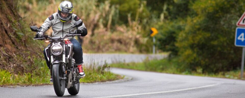 Neue Zweiradfreiheiten für Pkw-Fahrer, die sich die Schlüsselzahl B196 in ihren Führerschein eintragen lassen (nach vorheriger Ausbildung versteht sich). Neue Zweiradfreiheiten für Pkw-Fahrer, die sich die Schlüsselzahl B196 in ihren Führerschein eintragen lassen (nach vorheriger Ausbildung versteht sich).