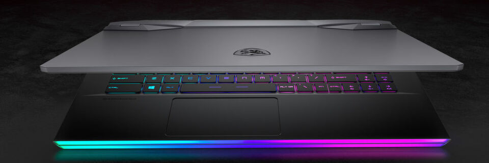 Das GE66 Raider ist eines von zwei MSI-Gaming-Notebooks, das mit einem 300-Hz-Display aufwarten kann. Das andere ist das schlankere GS66 Stealth. Neu bei der 2020er-Version des Raider ist auch die RGB-Lichtleiste an der Vorderseite. Das GE66 Raider ist eines von zwei MSI-Gaming-Notebooks, das mit einem 300-Hz-Display aufwarten kann. Das andere ist das schlankere GS66 Stealth. Neu bei der 2020er-Version des Raider ist auch die RGB-Lichtleiste an der Vorderseite.