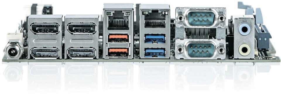 Skyline des D3713-V/R: Das Mini-ITX-Motherboard ist dicht gepackt mit zahlreichen Schnittstellen wie
DP opt., DP++, LAN, USB 3.1, RS232, RS232/422/485 und Audio für vielfältigste Einsätze. Skyline des D3713-V/R: Das Mini-ITX-Motherboard ist dicht gepackt mit zahlreichen Schnittstellen wie
DP opt., DP++, LAN, USB 3.1, RS232, RS232/422/485 und Audio für vielfältigste Einsätze.
