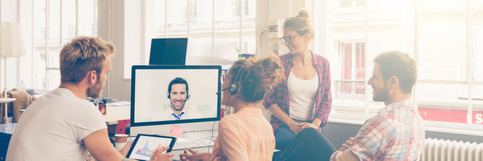 Die Zusammenarbeit via Videokonferenzen gehört mittlerweile zu den wichtigsten Kommunikationsmitteln in Unternehmen. Die Zusammenarbeit via Videokonferenzen gehört mittlerweile zu den wichtigsten Kommunikationsmitteln in Unternehmen.