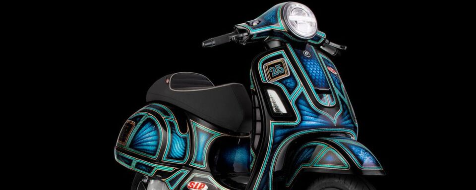 Fabrizio Caoduro von 70s Helmets hat den Job übernommen und heraus kam eine echte Custom-Showbike Lackierung. Fabrizio Caoduro von 70s Helmets hat den Job übernommen und heraus kam eine echte Custom-Showbike Lackierung.