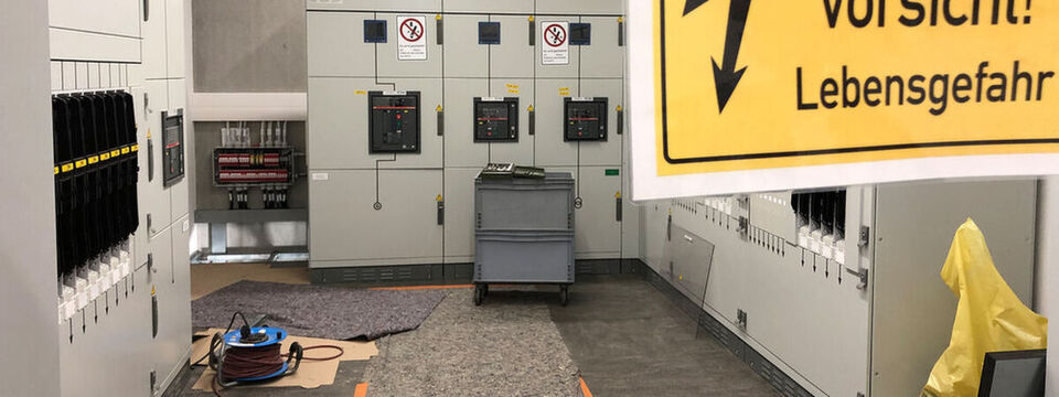 Die Leitwerk AG hat in Appenweier ein georedundates Rechenzentrum für eine Last von einem Megawatt gebaut. Das zweite Datacenter betreibt das E-Werk Mittelbaden. Die Leitwerk AG hat in Appenweier ein georedundates Rechenzentrum für eine Last von einem Megawatt gebaut. Das zweite Datacenter betreibt das E-Werk Mittelbaden.