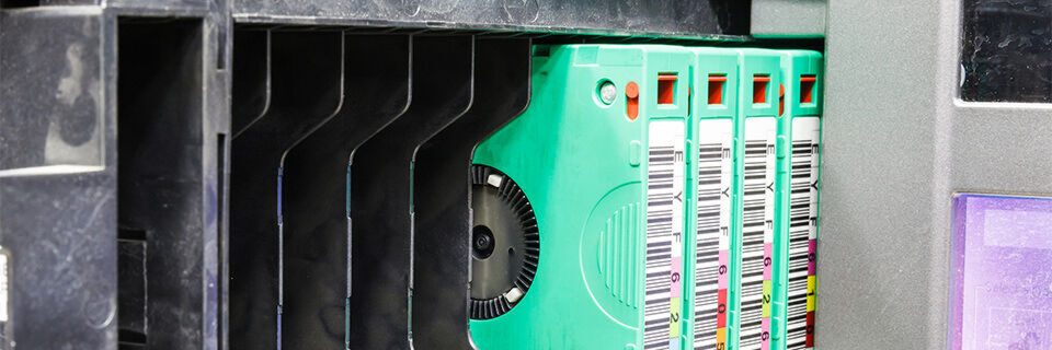 Schlüsseltechnologie für kalte Daten: Tape-Storage. Schlüsseltechnologie für kalte Daten: Tape-Storage.