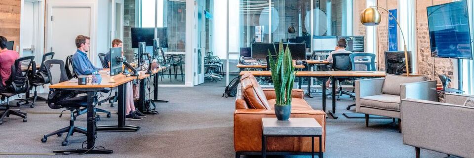 Immerhin 56 Prozent der Mitarbeiter wünschen sich laut Capterra-Studie, „dass ihr Unternehmen die Vorteile von Software besser nutzt und technologisch fortgeschrittener ist.“ Immerhin 56 Prozent der Mitarbeiter wünschen sich laut Capterra-Studie, „dass ihr Unternehmen die Vorteile von Software besser nutzt und technologisch fortgeschrittener ist.“