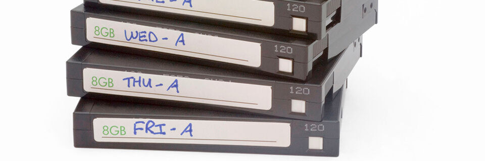 Traditionelles Backup – mittlerweile fällt die Datensicherung deutlich vielschichtiger aus. Traditionelles Backup – mittlerweile fällt die Datensicherung deutlich vielschichtiger aus.