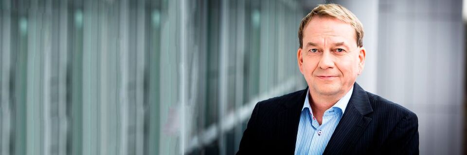 Timo Jokiaho, Principal Technologist bei Red Hat, erläutert die Wichtigkeit von Virtual Radio Access Networks für 5G. Timo Jokiaho, Principal Technologist bei Red Hat, erläutert die Wichtigkeit von Virtual Radio Access Networks für 5G.