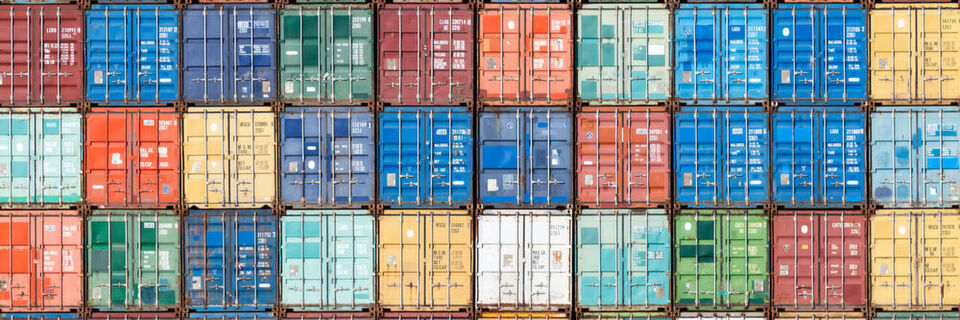 Kubernetes ist ein Open-Source-System zum Management von Container-Anwendungen, das ursprünglich aus dem Hause Google stammt. Kubernetes ist ein Open-Source-System zum Management von Container-Anwendungen, das ursprünglich aus dem Hause Google stammt.
