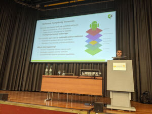 Dr. Ryan Johnson, Forschungsleiter bei Kryptowire, stellte auf der IT-Defense 2020 das Risiko durch vorinstallierte Apps vor. Dr. Ryan Johnson, Forschungsleiter bei Kryptowire, stellte auf der IT-Defense 2020 das Risiko durch vorinstallierte Apps vor.