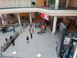 Einer der zwei Eingangsbereiche zur Embedded World am Mittwoch vormittag kurz nach 9 Uhr. Einer der zwei Eingangsbereiche zur Embedded World am Mittwoch vormittag kurz nach 9 Uhr.