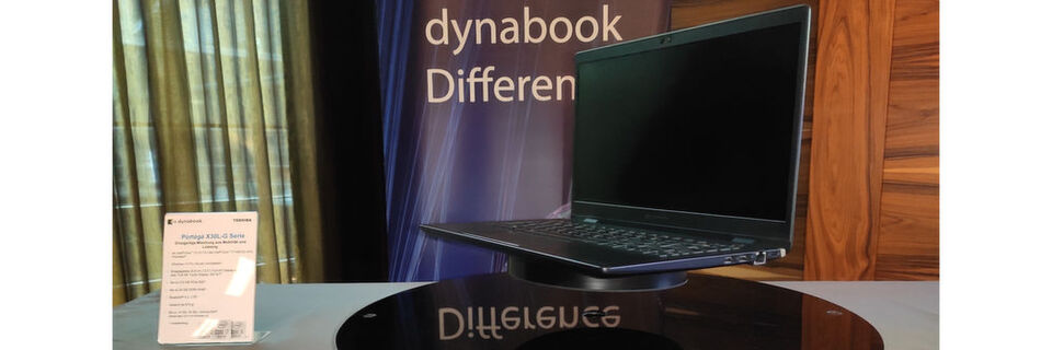 Bei der Vorstellung des Portégé X30L ließ Dynabook das 870-Gramm-Notebook auf einer Magnetkonstruktion schweben. Das 13,3-Zoll-Gerät ist das leichteste Business-Notebook seiner Klasse. Bei der Vorstellung des Portégé X30L ließ Dynabook das 870-Gramm-Notebook auf einer Magnetkonstruktion schweben. Das 13,3-Zoll-Gerät ist das leichteste Business-Notebook seiner Klasse.