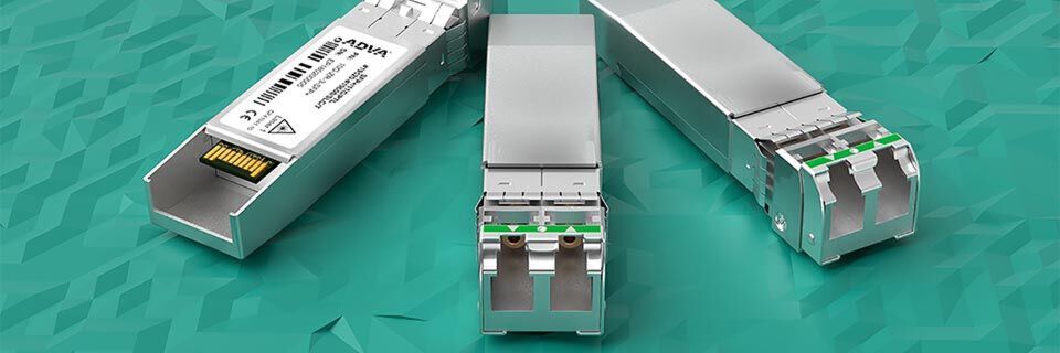 Die G.metro-Lösung von ADVA besteht aus steckbaren SFP+-Sende- und Empfangsmodulen und soll Engpässe im Zugangsnetz beheben. Die G.metro-Lösung von ADVA besteht aus steckbaren SFP+-Sende- und Empfangsmodulen und soll Engpässe im Zugangsnetz beheben.