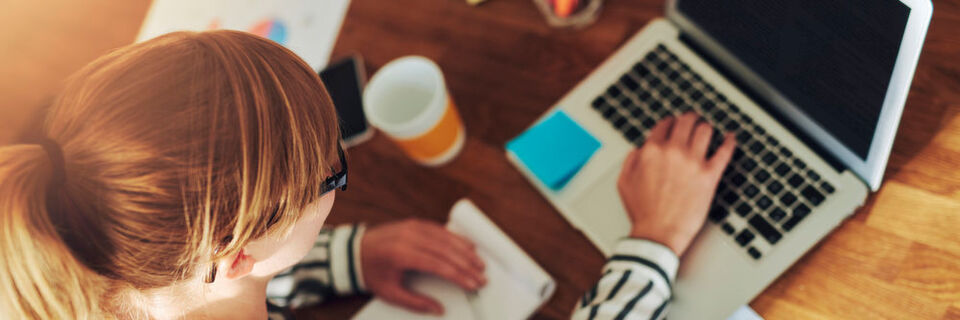Immer mehr Mitarbeiter arbeiten derzeit zum Schutz im Homeoffice. Immer mehr Mitarbeiter arbeiten derzeit zum Schutz im Homeoffice.