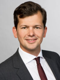 Langlebige Anwendungen erfordern zuverlässige, updatefähige Sicherheitslösungen meint Dr. Johann Heyszl vom Fraunhofer AISEC. Langlebige Anwendungen erfordern zuverlässige, updatefähige Sicherheitslösungen meint Dr. Johann Heyszl vom Fraunhofer AISEC.