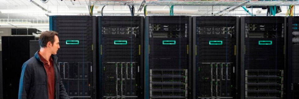 Besser nachsehen: Einige SAS-SSDs von HPE und auch Sandisk-SSDs in Dell-Systemen haben einen Firmware-Bug, der nach 40.000 Betriebsstunden zum Totalausfall führt, wenn nicht vorher eine neue Firmwareversion aufgespielt wird. Besser nachsehen: Einige SAS-SSDs von HPE und auch Sandisk-SSDs in Dell-Systemen haben einen Firmware-Bug, der nach 40.000 Betriebsstunden zum Totalausfall führt, wenn nicht vorher eine neue Firmwareversion aufgespielt wird.