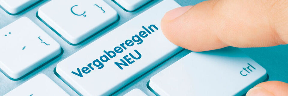 Um die Zusammenarbeit von Start-ups und der Öffentlichen Hand zu fördern, muss der Bürokratieaufwand im Vergabeverfahren gesenkt werden, meint der Bitkom Um die Zusammenarbeit von Start-ups und der Öffentlichen Hand zu fördern, muss der Bürokratieaufwand im Vergabeverfahren gesenkt werden, meint der Bitkom