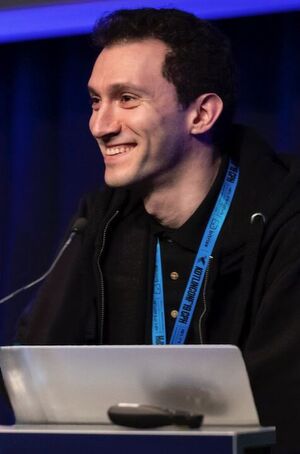 Andrey Breslav, Lead Language Designer von Kotlin bei JetBrains, ist für viele das Gesicht von Kotlin. Andrey Breslav, Lead Language Designer von Kotlin bei JetBrains, ist für viele das Gesicht von Kotlin.