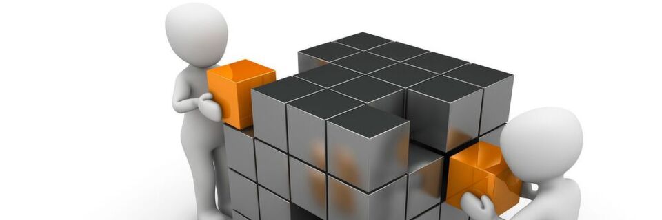 Das Entwickeln nach dem Baukasten-Prinzip hat seine Grenzen, da viele Produktivanwendungen am Ende doch sehr lange betrieben werden sollen. Das Entwickeln nach dem Baukasten-Prinzip hat seine Grenzen, da viele Produktivanwendungen am Ende doch sehr lange betrieben werden sollen.