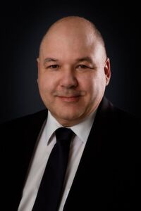 Joe Weidner, Regional Director der DACH-Region bei Attivo, ist überzeugt von der Deception-Technologie, weiß jedoch auch, dass sie ständig weiterentwickelt werden muss, um gegen Cyber-Attacken gewappnet zu sein. Joe Weidner, Regional Director der DACH-Region bei Attivo, ist überzeugt von der Deception-Technologie, weiß jedoch auch, dass sie ständig weiterentwickelt werden muss, um gegen Cyber-Attacken gewappnet zu sein.