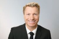 Markus Mingers ist Rechtsanwalt im Bereich Verbraucherrecht sowie Arbeitsrecht, Bank- und Kapitalmarktrecht. Markus Mingers ist Rechtsanwalt im Bereich Verbraucherrecht sowie Arbeitsrecht, Bank- und Kapitalmarktrecht.