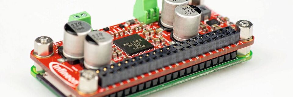 Infineons Kit_40W_AMP_HAT_ZW: Das Audio-Verstärkerboard sitzt auf einem Raspberry Pi Zero. Infineons Kit_40W_AMP_HAT_ZW: Das Audio-Verstärkerboard sitzt auf einem Raspberry Pi Zero.