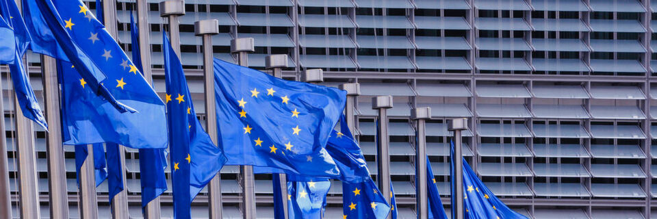 Die EU-Kommission hat den Bericht zur Evaluierung der Datenschutz-Grundverordnung veröffentlicht und nennt viele Bereiche, in denen die Arbeit zur Umsetzung der DSGVO voranschreiten muss. Die EU-Kommission hat den Bericht zur Evaluierung der Datenschutz-Grundverordnung veröffentlicht und nennt viele Bereiche, in denen die Arbeit zur Umsetzung der DSGVO voranschreiten muss.