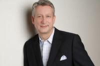 Norman Rohde ist Country Manager und Vice President bei Efecte und arbeitete zuvor bei Axway und Attachmate Group. Norman Rohde ist Country Manager und Vice President bei Efecte und arbeitete zuvor bei Axway und Attachmate Group.
