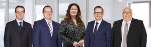 Von links: Laurent Geffard, Geschäftsführer Car-Garantie Courtage SARL, Sascha Schüren, General Manager Deutschland, Edyta Wasiluk, General Managerin West- und Osteuropa, Claus Schlicker, General Manager Cooperations, und Uwe Imbach, General Manager Zentraleuropa – zum Vergrößern bitte klicken. Von links: Laurent Geffard, Geschäftsführer Car-Garantie Courtage SARL, Sascha Schüren, General Manager Deutschland, Edyta Wasiluk, General Managerin West- und Osteuropa, Claus Schlicker, General Manager Cooperations, und Uwe Imbach, General Manager Zentraleuropa – zum Vergrößern bitte klicken.