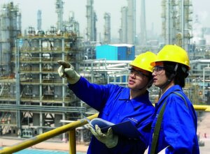 Using the latest technology, the 50:50 BASF-YPC joint venture on the 220 hectare works site on the Yangtze river in Nanjing, China, is operating a steam cracker with an annual capacity of 600,000 tonnes of ethylene and nine downstream plants. The joint venture between BASF and Sinopec invested around $ 2.9 billion. Without the involvement of Chinese Design Institutes, a project like this in China would be simply unthinkable.