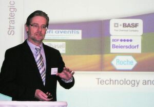 "The chemical and pharmaceutical companies? Green IT and Green Chemistry projects have achieved impressive results," explains Egbert Schröer, industry manager, Process Manufacturing at Microsoft Germany. (Picture: F.Jablonski/PROCESS) "The chemical and pharmaceutical companies? Green IT and Green Chemistry projects have achieved impressive results," explains Egbert Schröer, industry manager, Process Manufacturing at Microsoft Germany. (Picture: F.Jablonski/PROCESS)