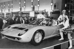 Sein Debüt hatte der Miura auf dem Genfer Automobilsalon 1966.