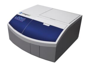 Das RapidHIT 200 ist ein vollautomatisiertes portables System zur DNA-Typisierung innerhalb von weniger als zwei Stunden. (Bild: IntegenX) Das RapidHIT 200 ist ein vollautomatisiertes portables System zur DNA-Typisierung innerhalb von weniger als zwei Stunden. (Bild: IntegenX)