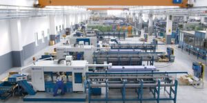 Les nouvelles machines Sinico TOP 2000ri utilisent un système de commande de mouvement à 9 axes développé en collaboration avec NUM. Le nouveau système NUM Flexium 68 CNC se charge du contrôle global de la machine. (Image: Num)