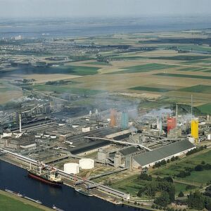 ThyssenKrupp Uhde have commissioned an 3500 tonnes per day urea plant in Sluiskil, Netherlands, for Yara. (Picture: Yara International ASA)