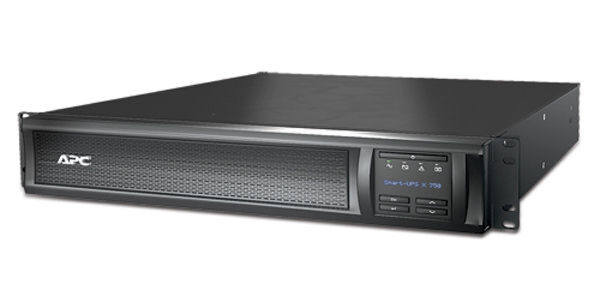 Die Smart-UPS SMX 750i von APC lässt sich als Tower aufstellen oder in ein Rack einbauen