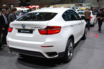 Auch den runderneuerten X6 gibt es als so genanntes M-Performance-Modell mit Diesel.
