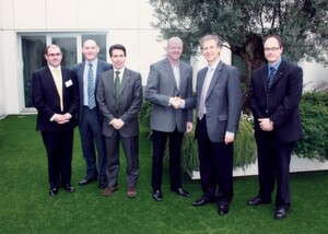 v.l. Fabien Fournier, Global Account Manager, Electrocomponents; John Hickles, European Distribution Channel Marketing Manager, SSC Division Omron Europe B.V.; Marco Brunetti, General Manager EMEA Sales, SSC Division Omron Europe B.V.; Kevin Thompson, General Manager Maintenance, Electrocomponents; Maurizio Poli, SSC Division Manager Omron Europe B.V.; Lucian Dold, Division Marketing Manager, SSC Division Omron Europe B.V. (Omron)