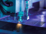 Le découpage au laser, guidé par un mince filet d'eau évite l'échauffement des pièces.