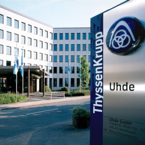 German company ThyssenKrupp Uhde signed an agreement to build plants for the mongolian Government.
