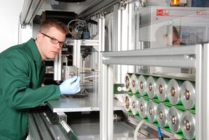 Herstellungsprozess des Führungsdrahtes aus faserverstärktem Kunststoff