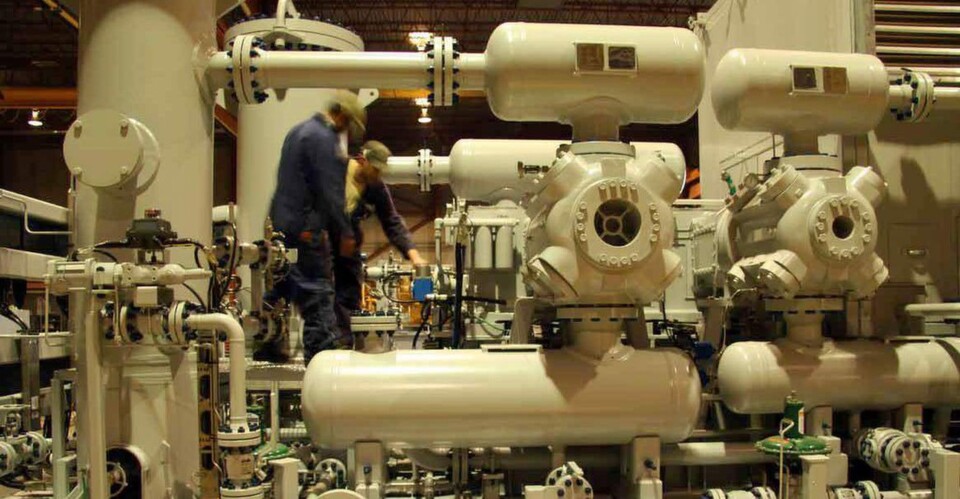 Industry uses compressed air similar to the way it uses electricity from a power socket. In some cases, a lot of money literally leaks off into thin air. Loss rates of 15 per cent are the rule rather than the exception, and losses can be as high as 70 per cent. All major manufacturers now offer a compressed air audit service to identify leaks, poorly dimensioned compressed air lines and mismatches between supply and demand Industry uses compressed air similar to the way it uses electricity from a power socket. In some cases, a lot of money literally leaks off into thin air. Loss rates of 15 per cent are the rule rather than the exception, and losses can be as high as 70 per cent. All major manufacturers now offer a compressed air audit service to identify leaks, poorly dimensioned compressed air lines and mismatches between supply and demand