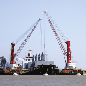 The Model 8 variant G HPK 8400 B Floating Cranes will be added to the existing fleet of Associated Terminals and will handle 1850 tonnes of bulk materials per hour. The Model 8 variant G HPK 8400 B Floating Cranes will be added to the existing fleet of Associated Terminals and will handle 1850 tonnes of bulk materials per hour.