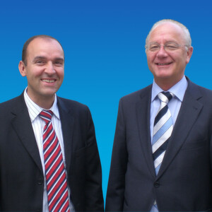 Blicken optimistisch in die Zukunft: Die beiden Hörmann-Geschäftsführer Steffen Dieterich (links) und Lothar Krech.