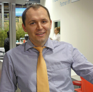 Physicist Walter Schäfer and his colleagues at the Univ. of Applied Sciences in Darmstadt have developed at time-based technique for measuring particle size distribution and speed.