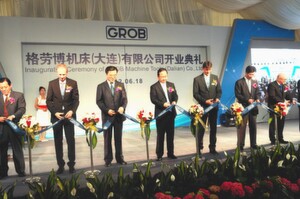 Vor über 400 Gästen wurde das neue Grob-Werk in Dalian eröffnet.