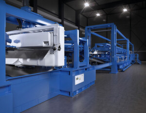 Die neuentwickelte Georg-TBA1200 ermöglicht erstmals das Schneiden von Transformatorenblechen bis zu 1250 mm Bandbreite.