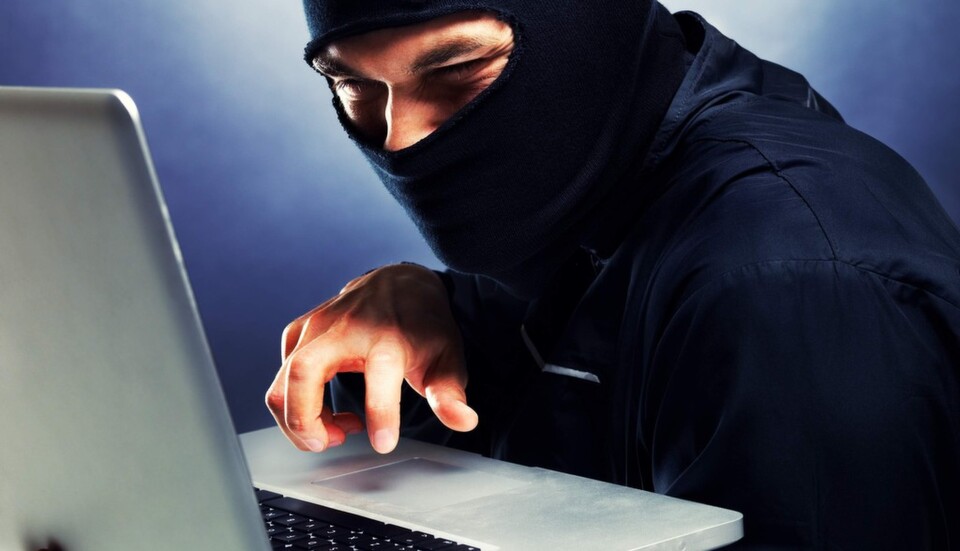 Hacker versus EC-Terminal: 1:0 Hacker versus EC-Terminal: 1:0